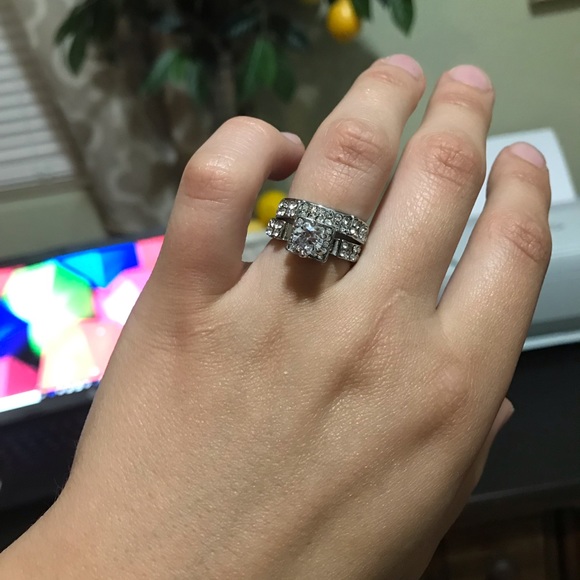 NEW Luxury Boho Crystal Ring Set - Picture 2 of 4